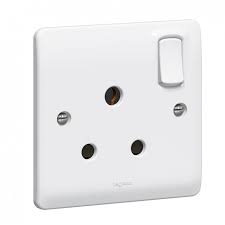 LEGRAND 15A SWITCH SOCKET SYNERGY WHITE